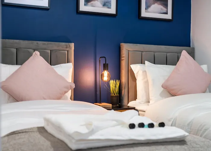 The Hertfordshire Hideaway - Entire Apartment - Free Parking - 2 Bedroom 2 Bathroom - 20Minutes Into London